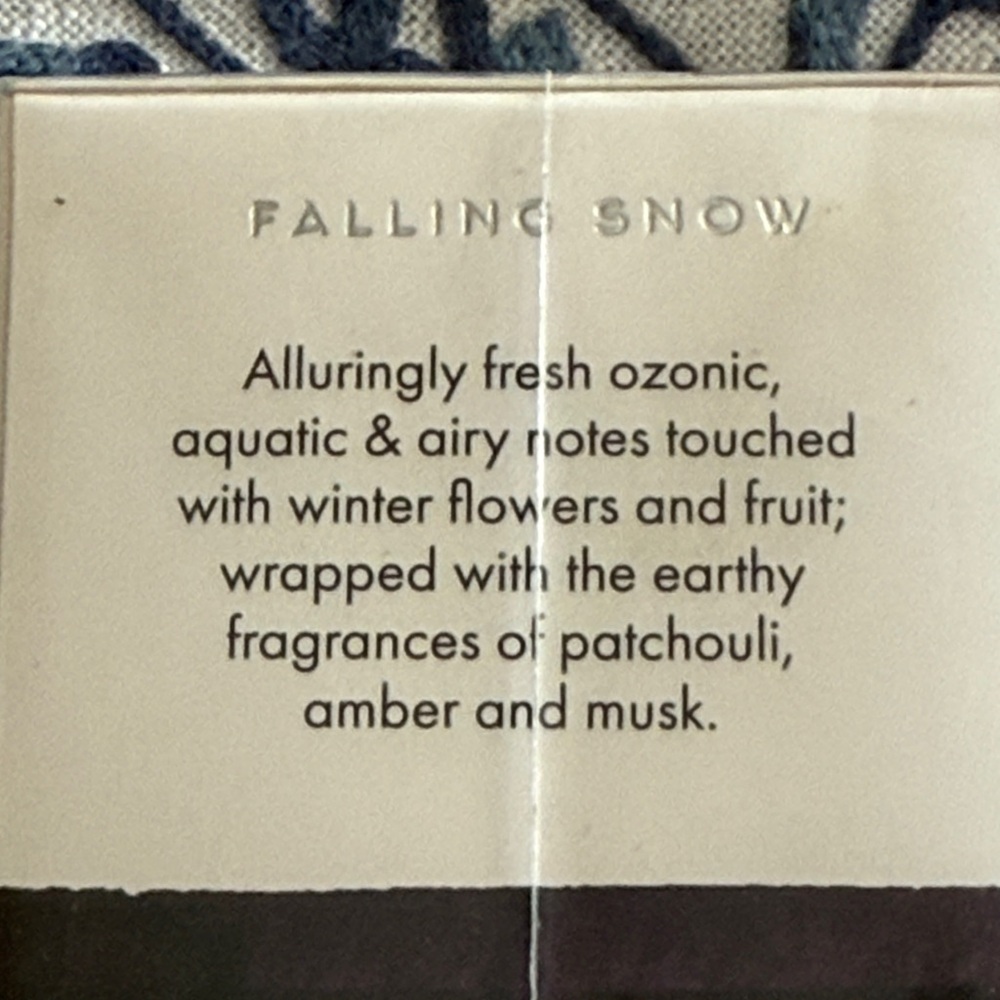 Purple Reed Diffuser - Falling Snow - Picture 4 of 4
